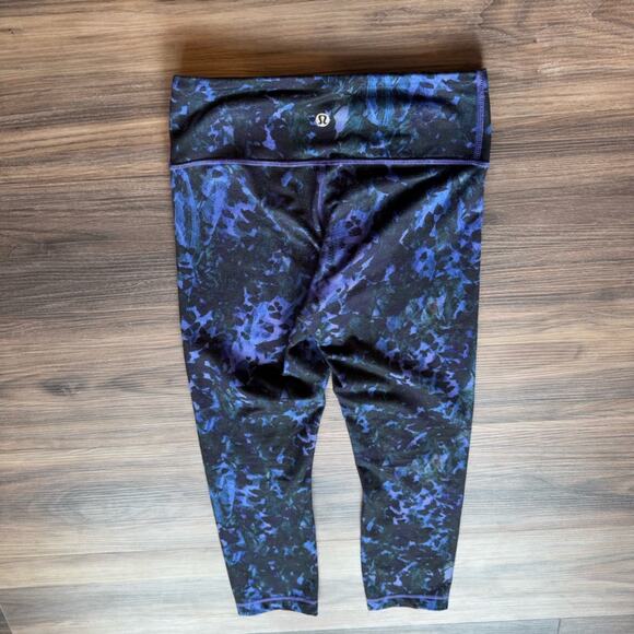 Lululemon Women’s Wunder Under Crop II purple Iris Floral Print legging size‎ 2 - Picture 2 of 6